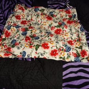 Floral pencil skirt sz 24 Monroe and Main